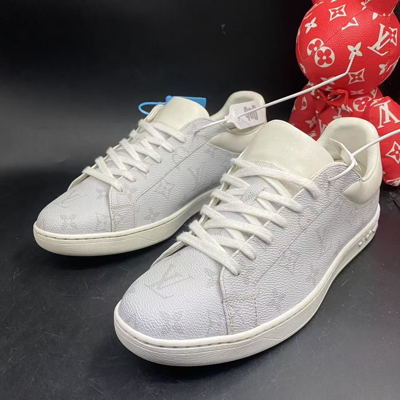 95新 LouisVuitton/路易威登 【AO特惠】白贝壳板鞋41码gl