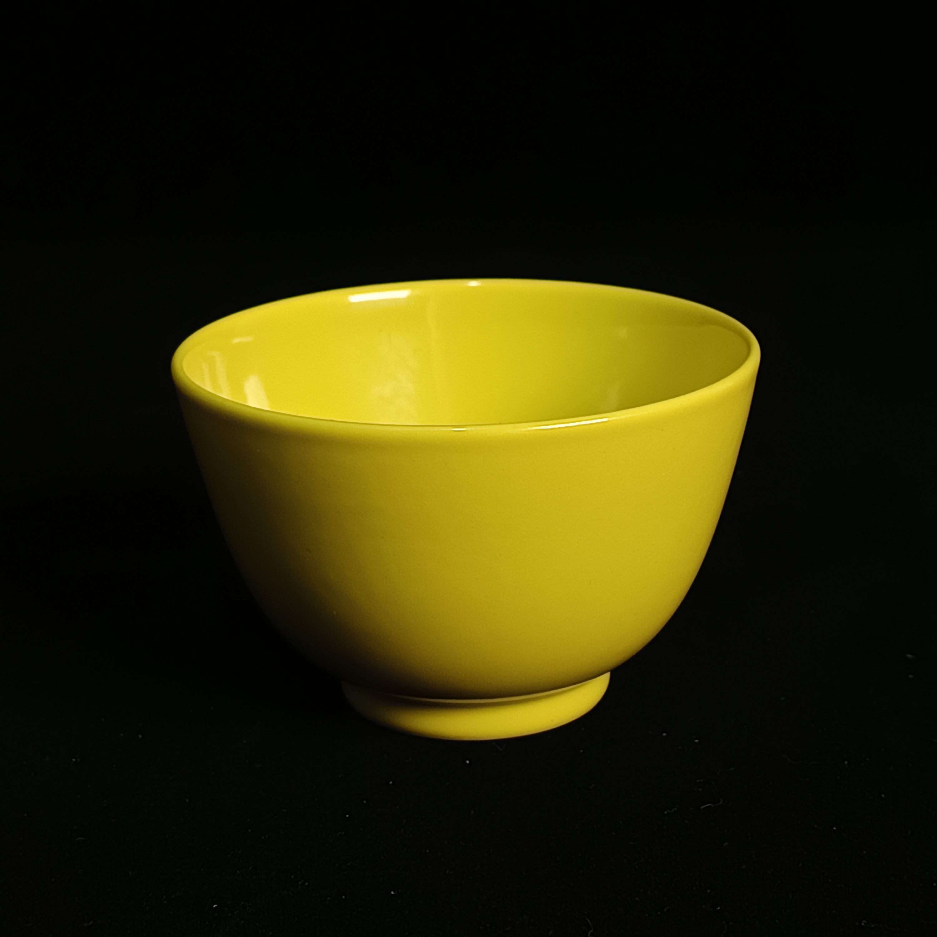 D 柠 檬黄 釉 杯
