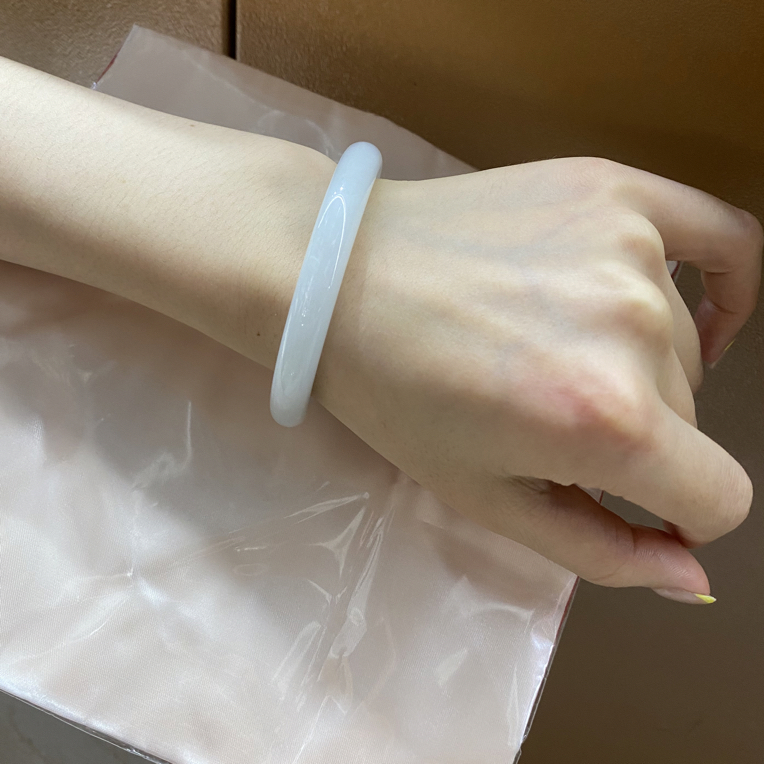 纯天然缅甸A货翡翠手镯54圈口细圆条少女