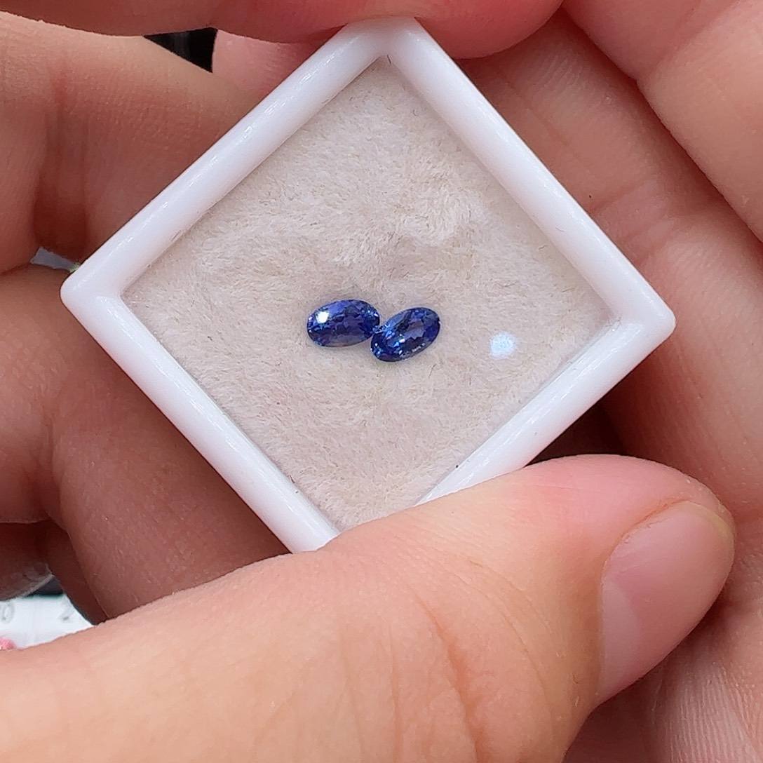 蓝宝石裸石未镶嵌3✖️5椭圆2颗