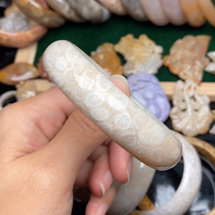 硅化珊瑚（珊瑚玉）手镯未镶嵌58.3