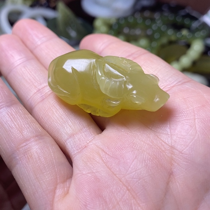 岫玉岫玉颈饰未镶嵌