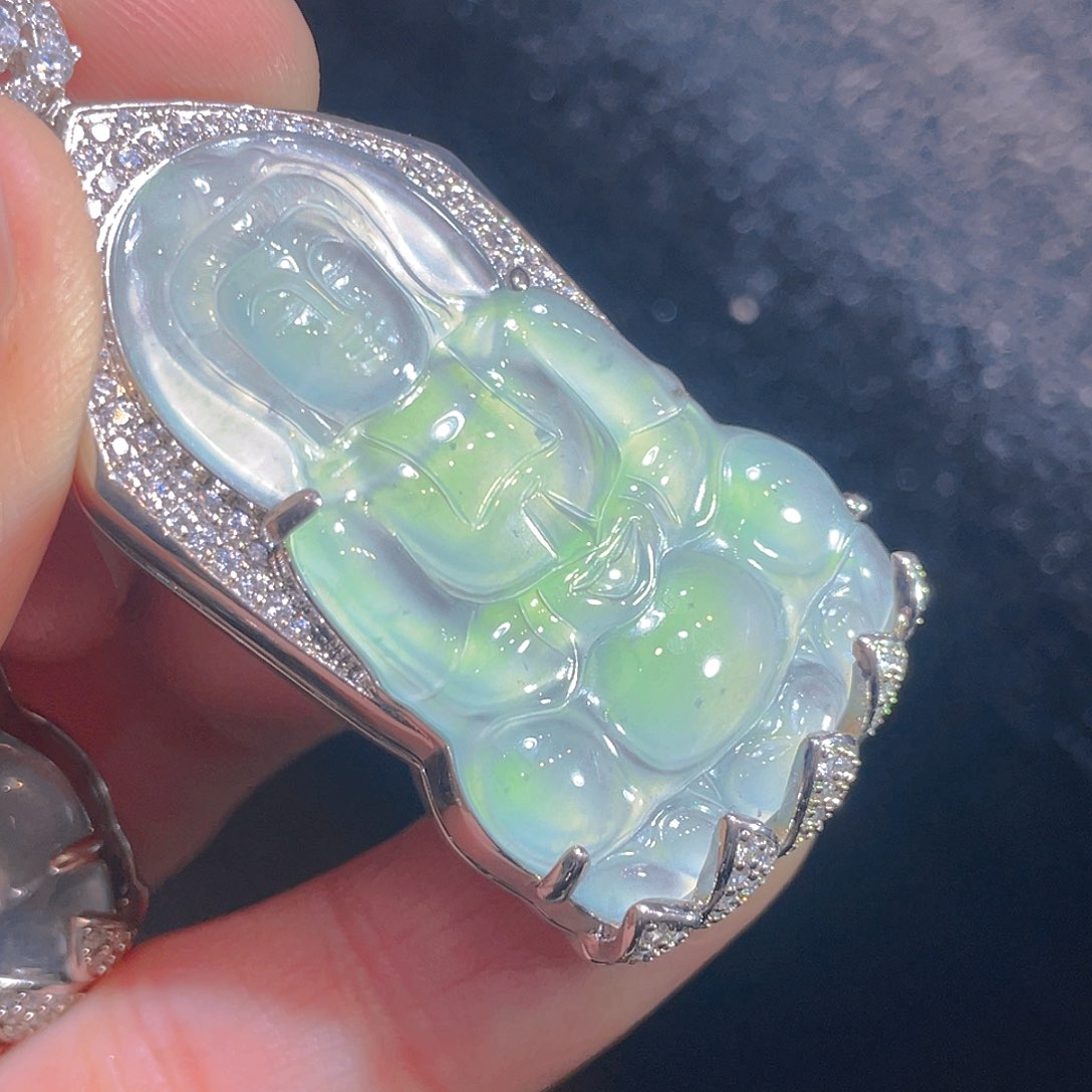 翡翠颈饰未镶嵌翡翠