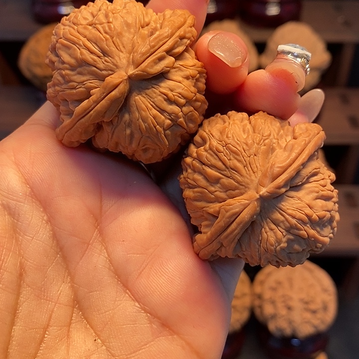 文玩核桃吊坠44全品闷白