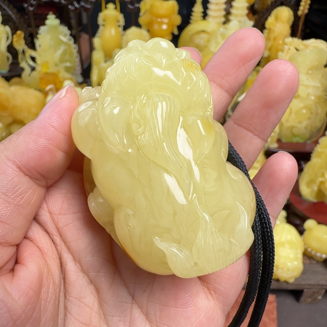 蜜蜡未镶嵌珠宝奇石