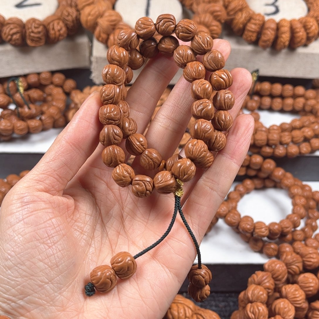 文玩核桃手串君**马C2桃核手持