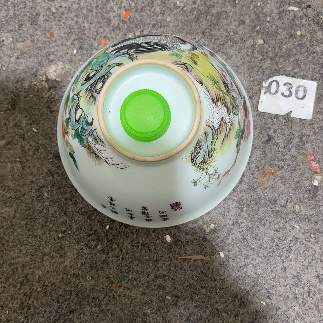 用***3陶摆件一个精品陶瓷摆件