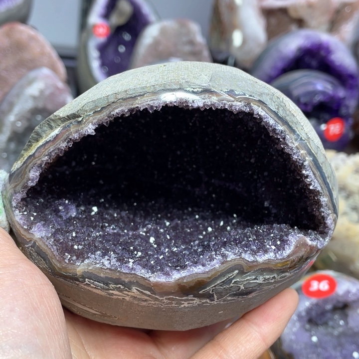 水晶摆件未镶嵌捡漏