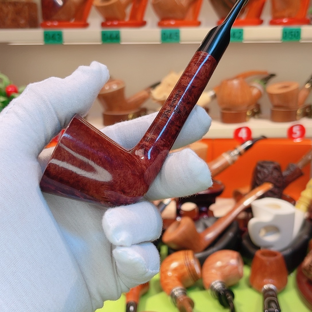此***刻意大利塔拉莫纳石楠木斗