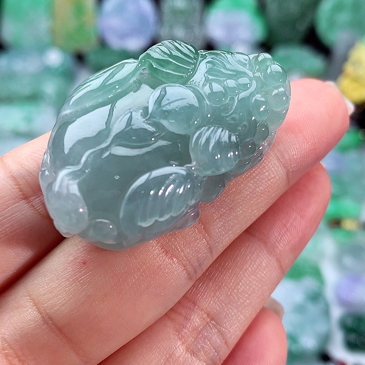 翡翠颈饰未镶嵌翡翠