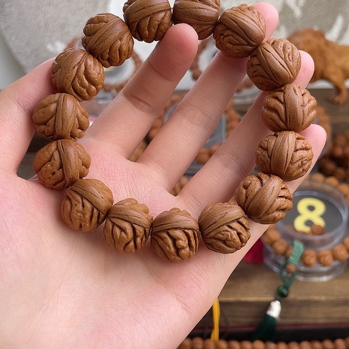 文玩核桃手串18豹子头