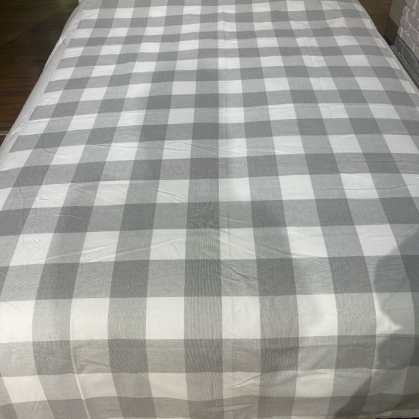 140*220cm单人涤棉色织方格床单（非纯棉）