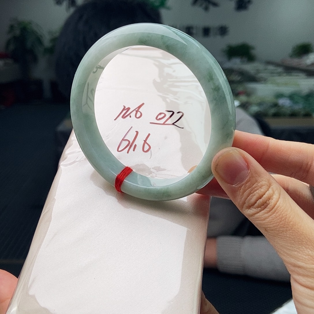 翡翠未镶嵌手镯拍一发一