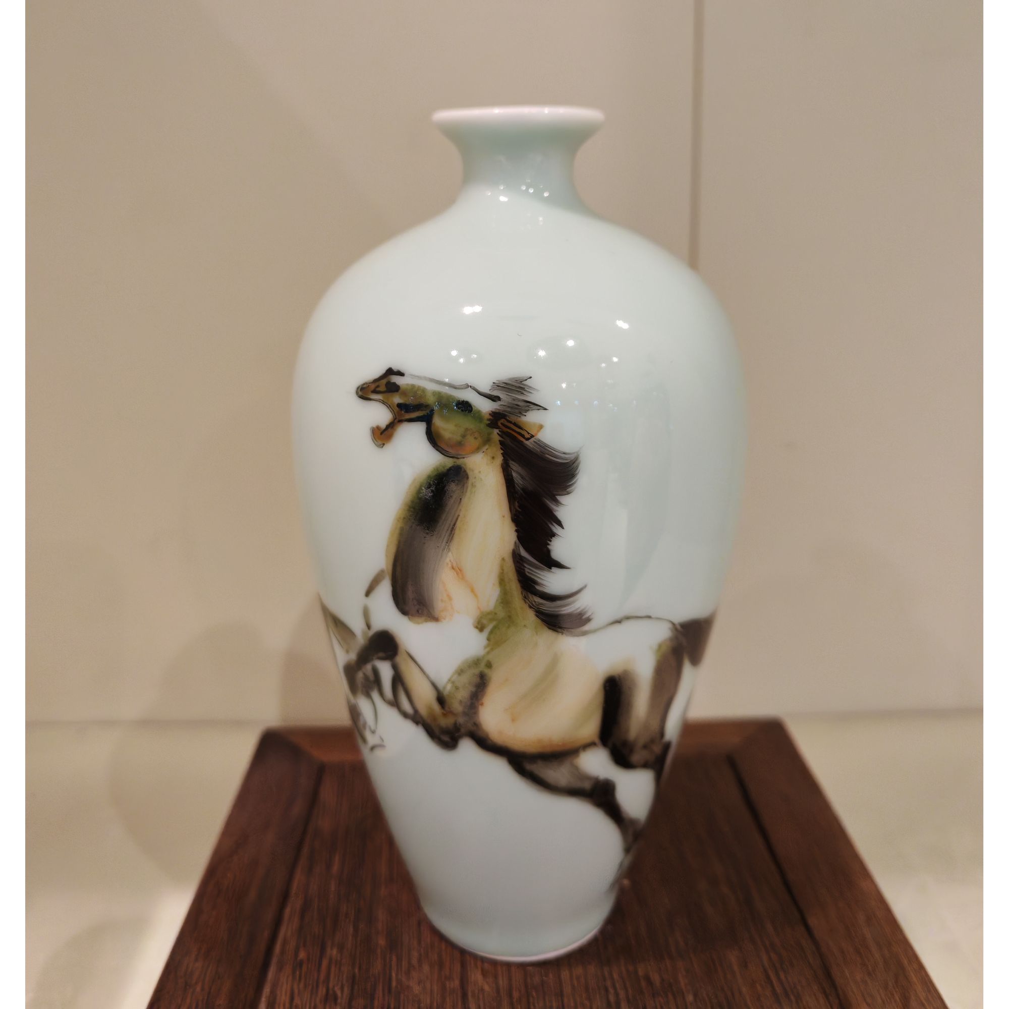 昆仑牌鲁青瓷小梅瓶《马到成功》 手绘18.5cm