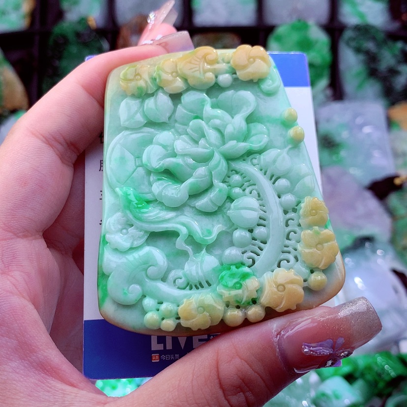【闪购商品】翡翠颈饰未镶嵌挂件