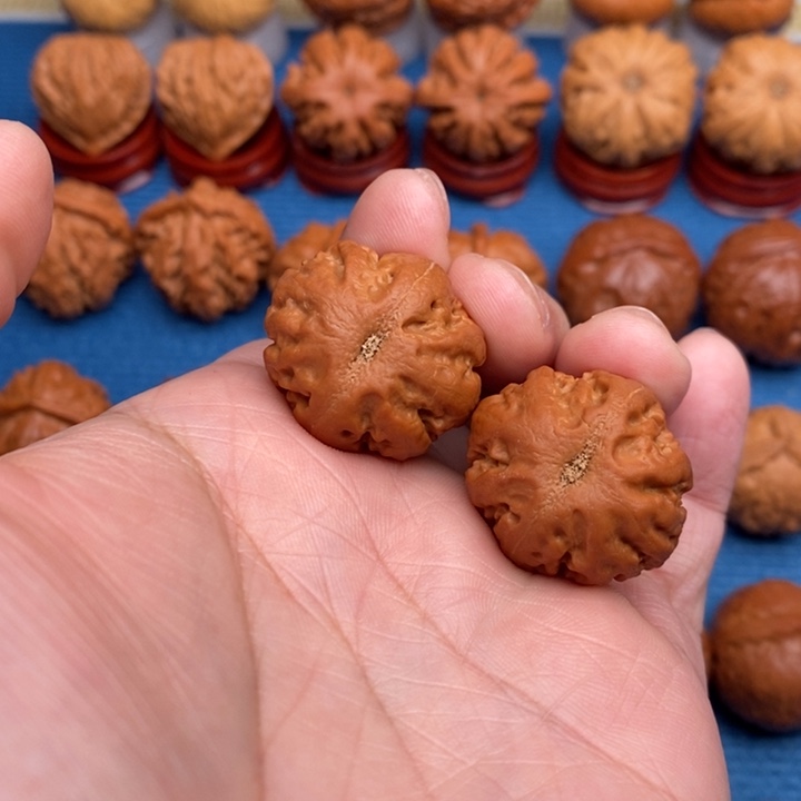 把件文玩核桃小粗筋