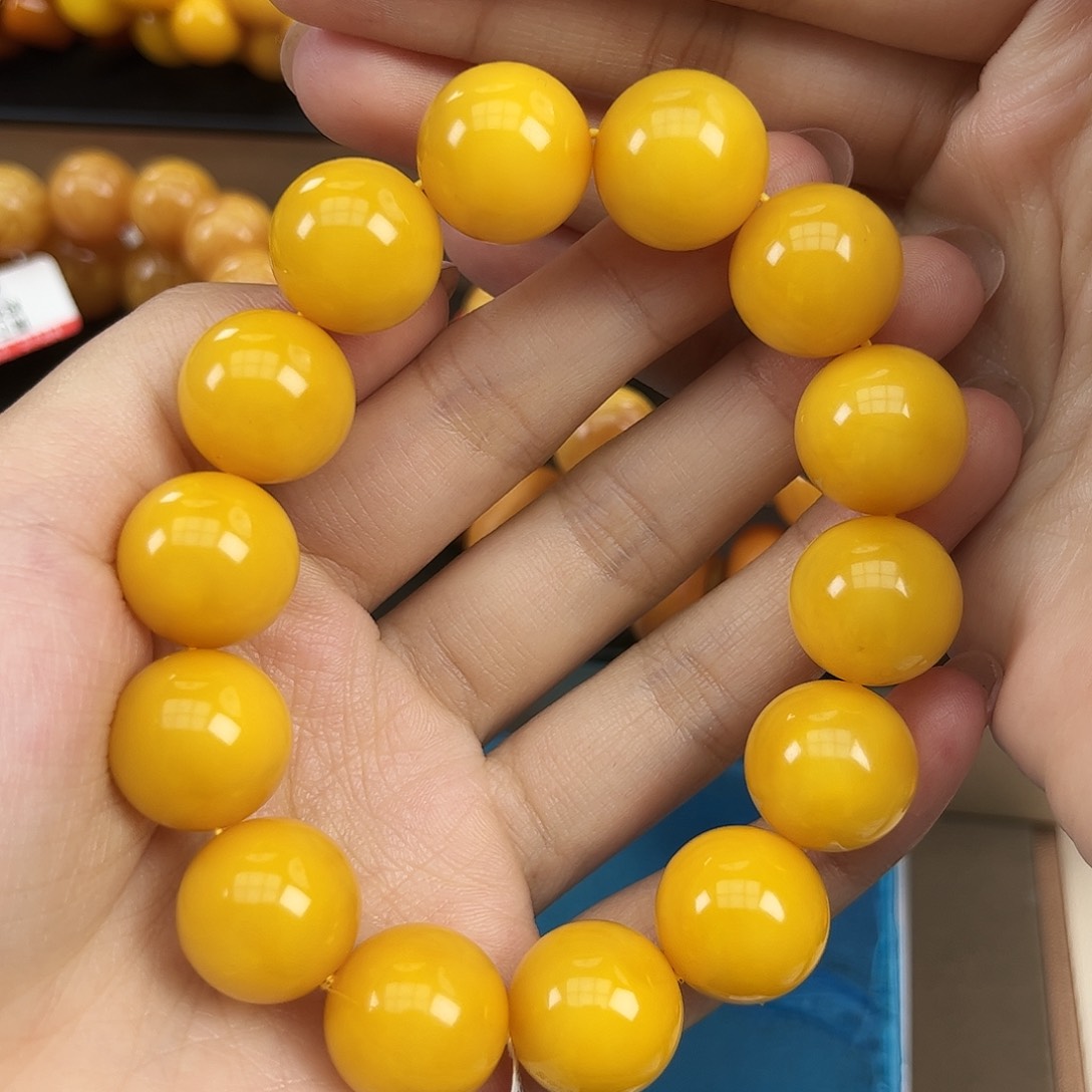 未镶嵌颈饰琥珀蜜蜡