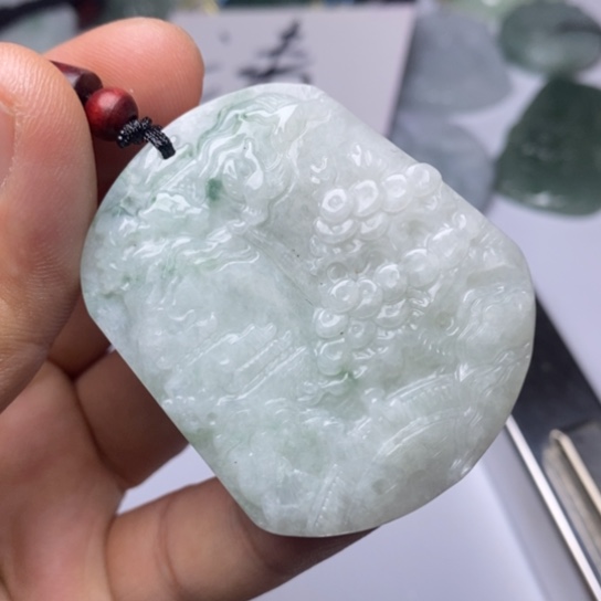翡翠未镶嵌颈饰翡翠
