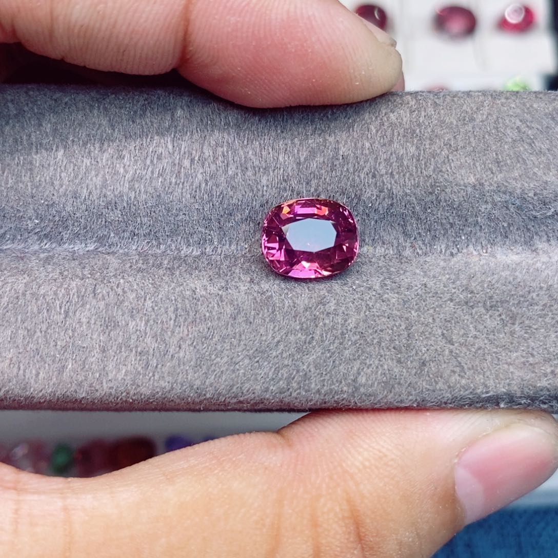 碧玺裸石未镶嵌碧玺3.13克拉