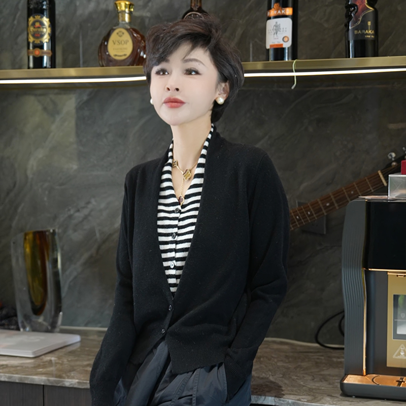 【随性美学】拼色V领假两件针织开衫MG8612