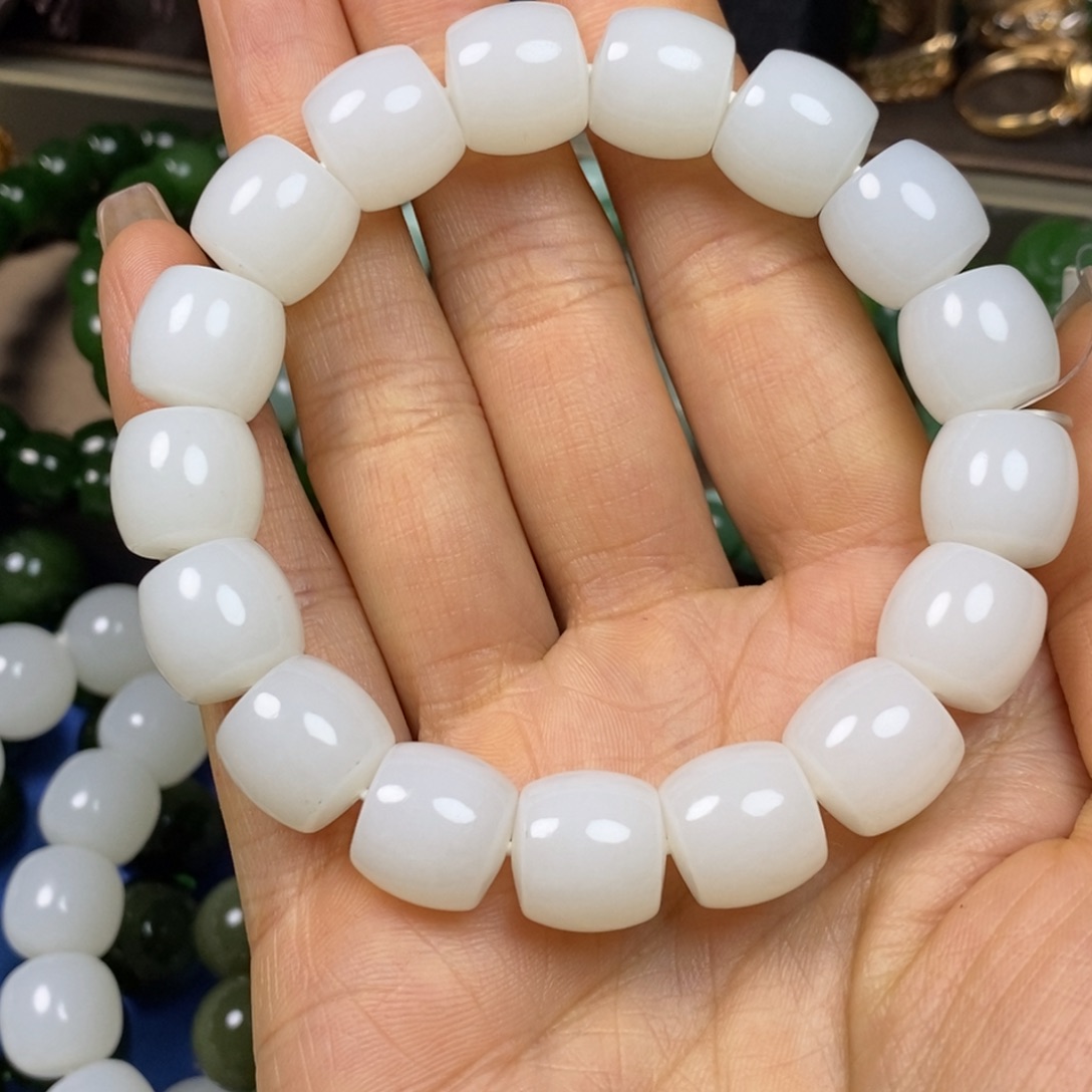 和田玉手串未镶嵌知**乐