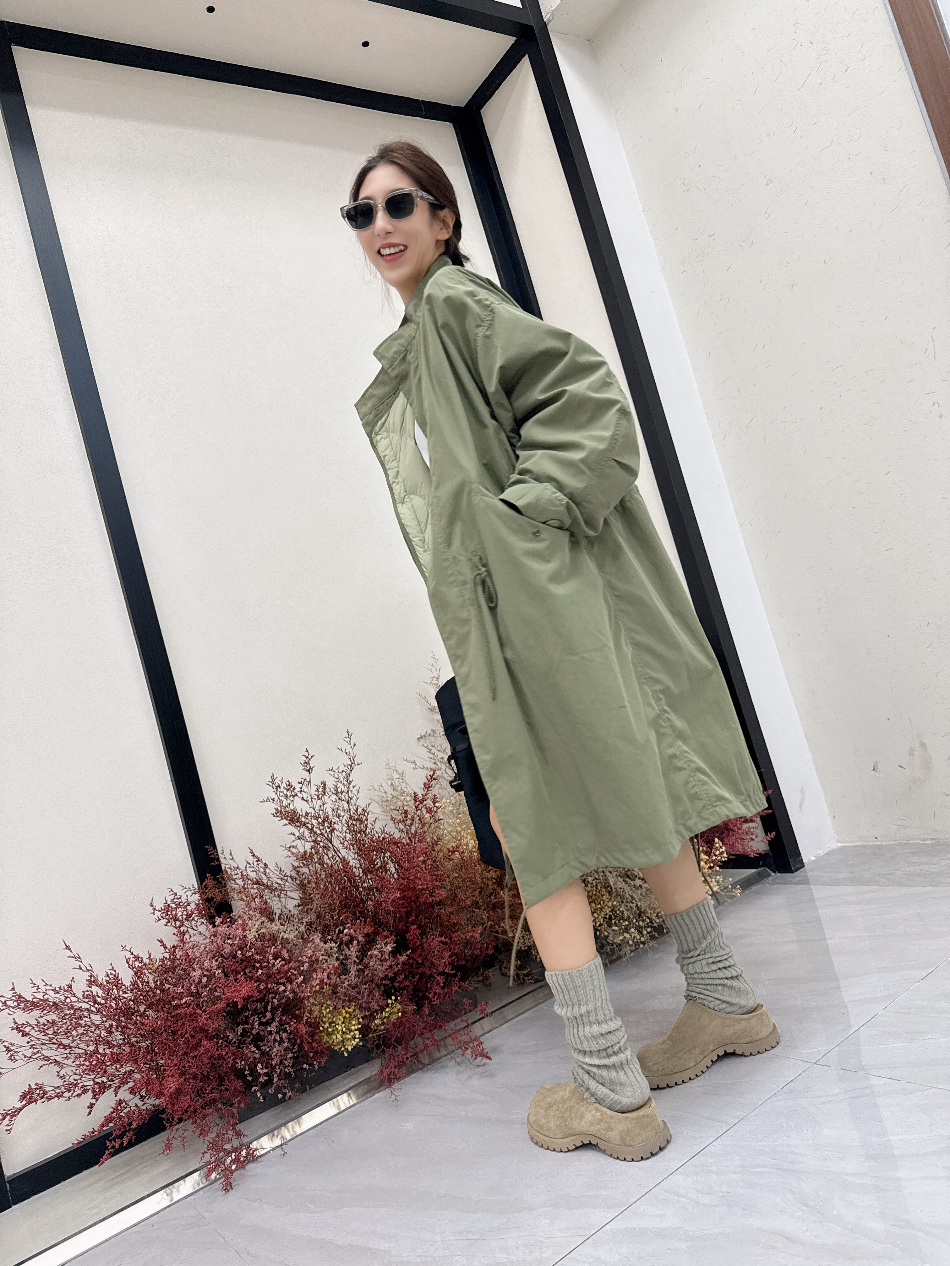 2025早秋冬新款日系工装户外风洗水感立领风衣款羽绒服宽松大版