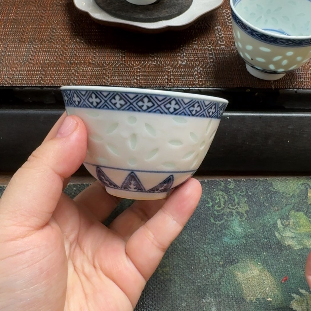 紫砂茶杯荧透款销日玲珑瓷130cc