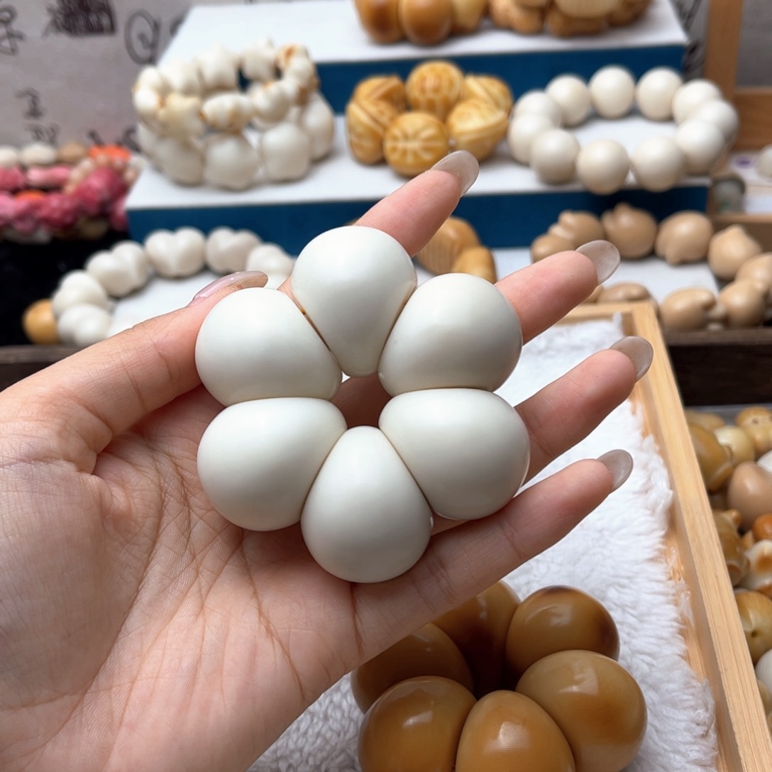 吊坠菩提根/象牙果D***