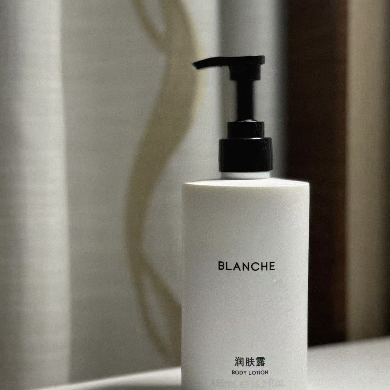 白色浪漫身体乳/沐浴露香水