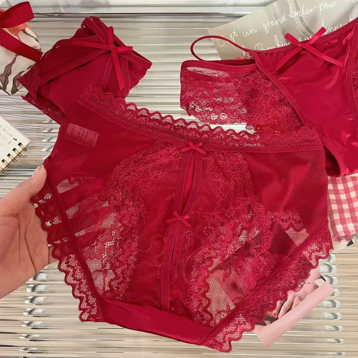 红运蜜诱·法式纯欲缎面蕾丝内裤本命年性感红色棉底档三角内裤940