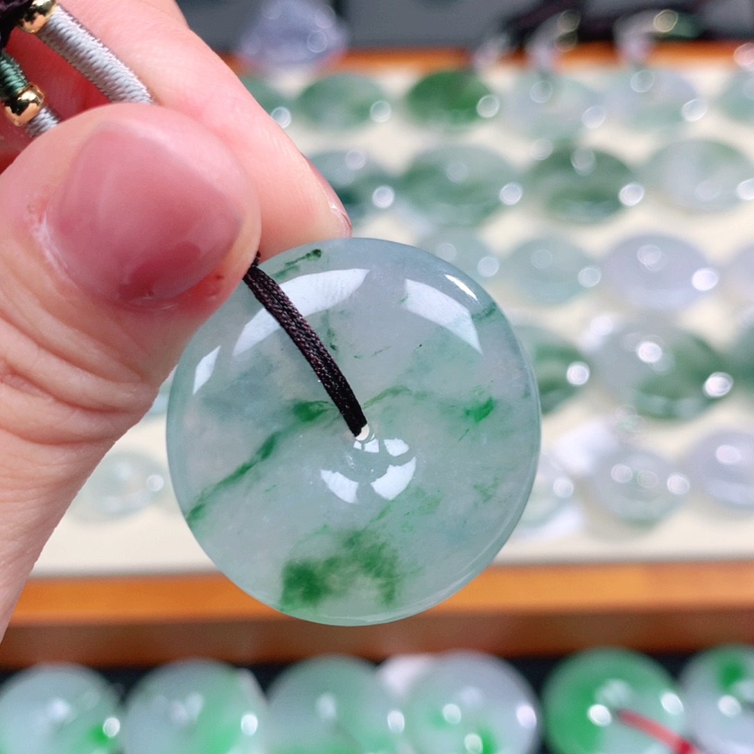 翡翠未镶嵌颈饰天然缅甸翡翠