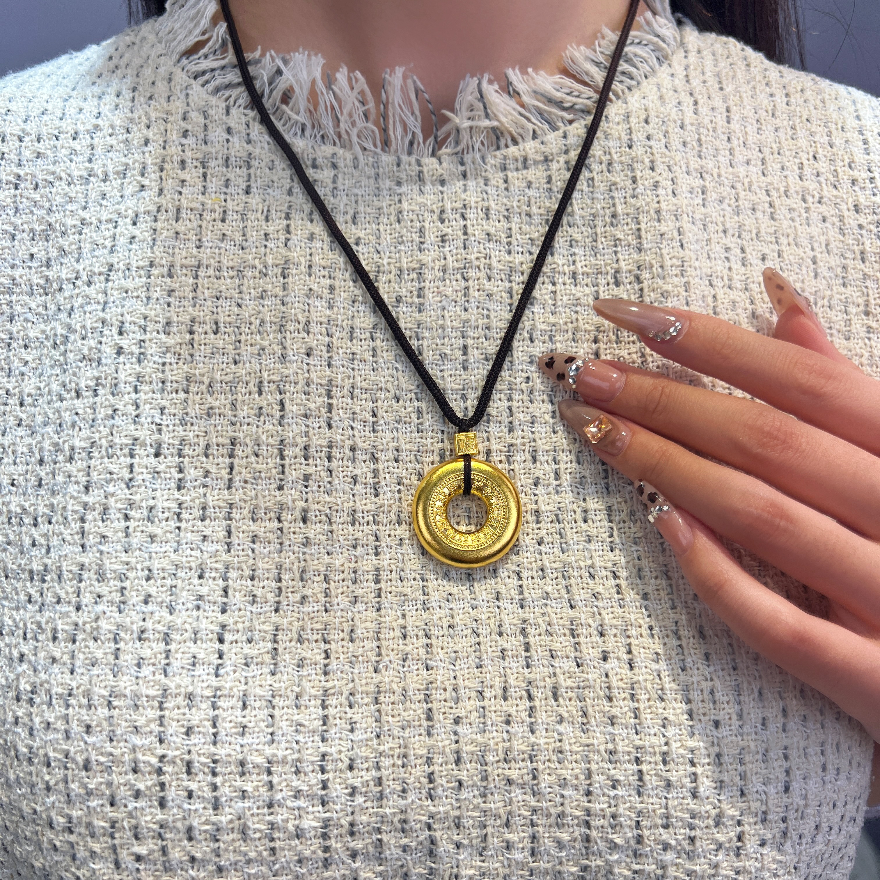 Chow Tai Seng/周大生周大生足金古法平安扣IP联名百福黄金吊坠