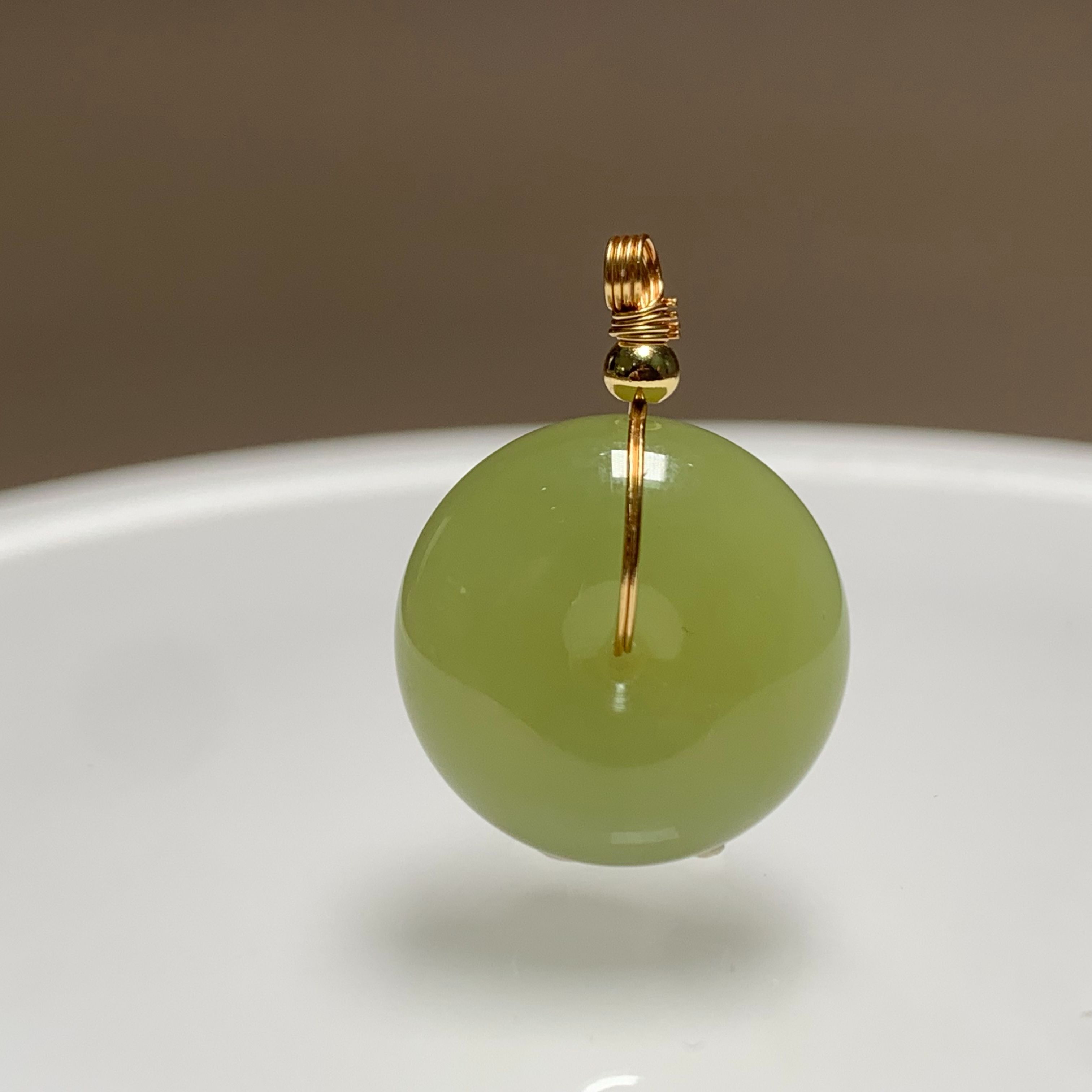 F607珠宝玉石精选和田玉吊坠