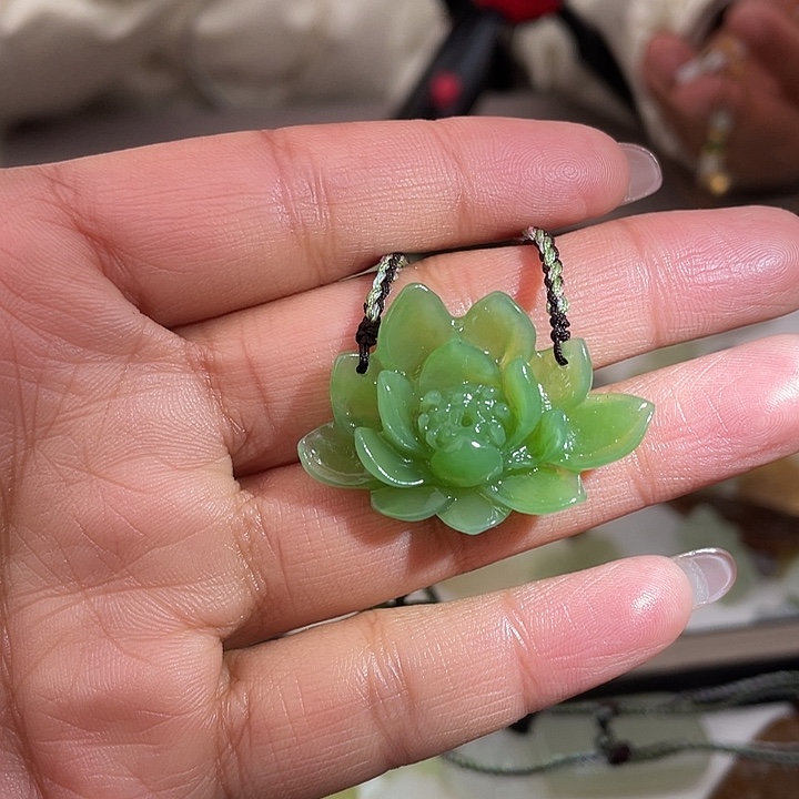 掉***珠和田玉未镶嵌颈饰