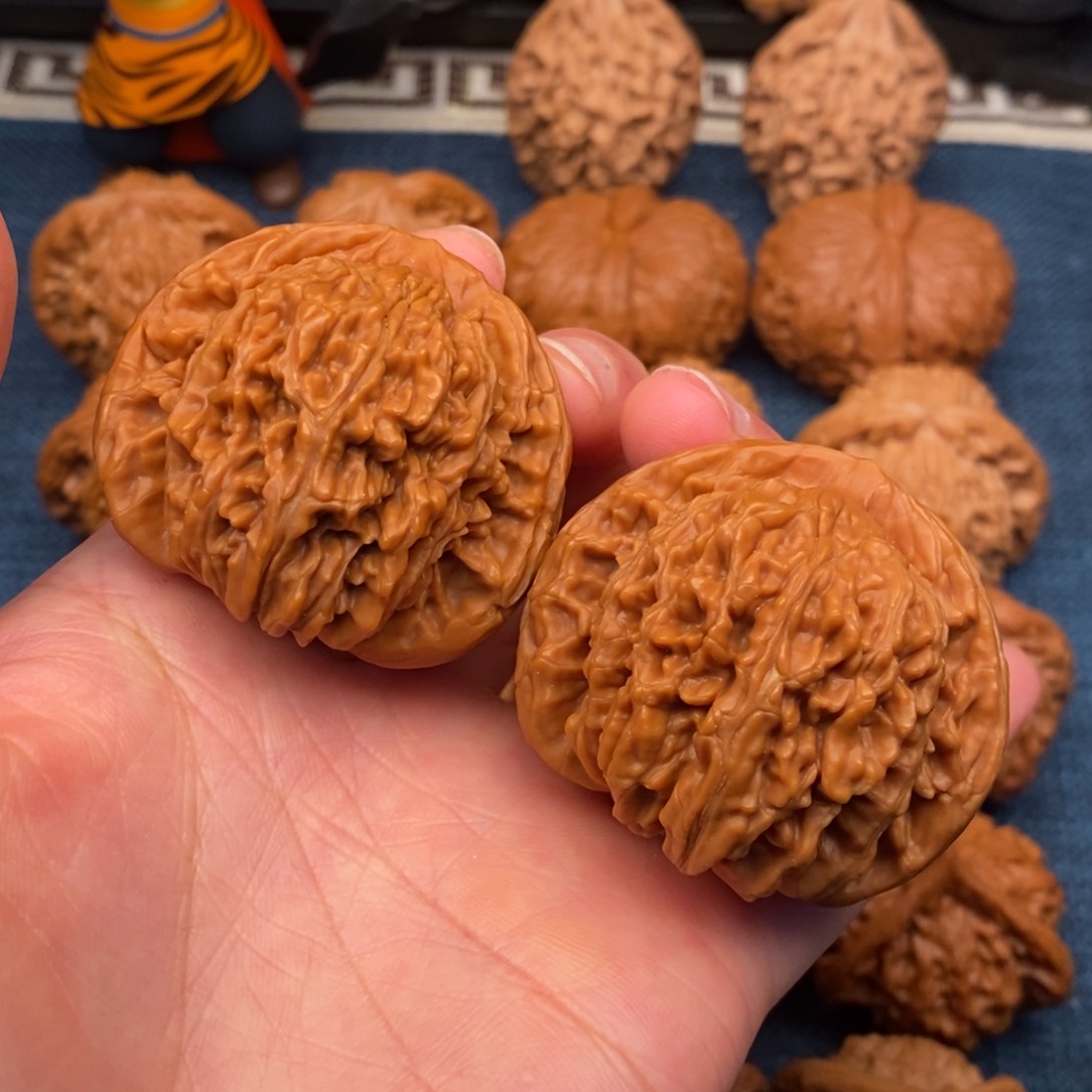 文玩核桃把件44平谷楼