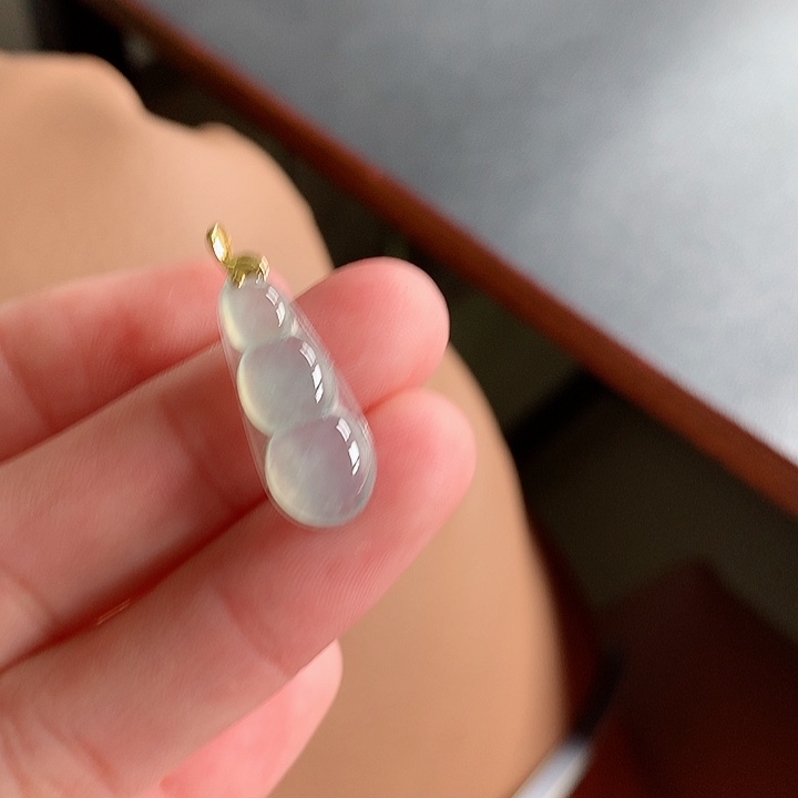 翡翠颈饰未镶嵌翡翠888