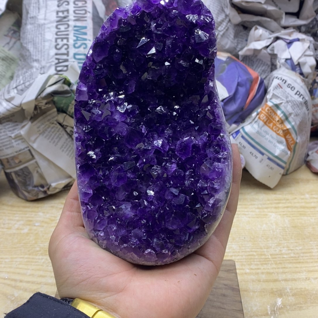 未镶嵌水晶珠宝半成品