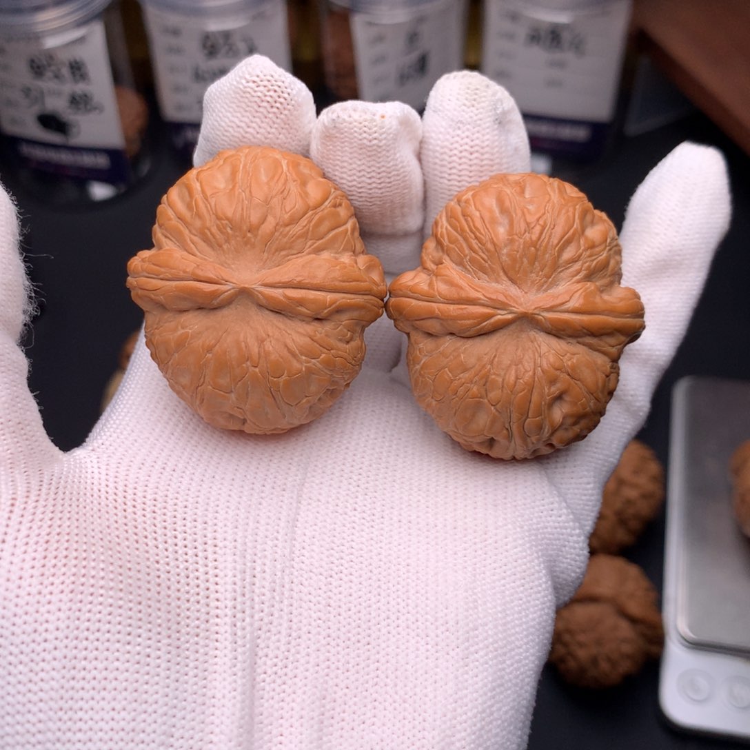 文玩核桃吊坠43元宝