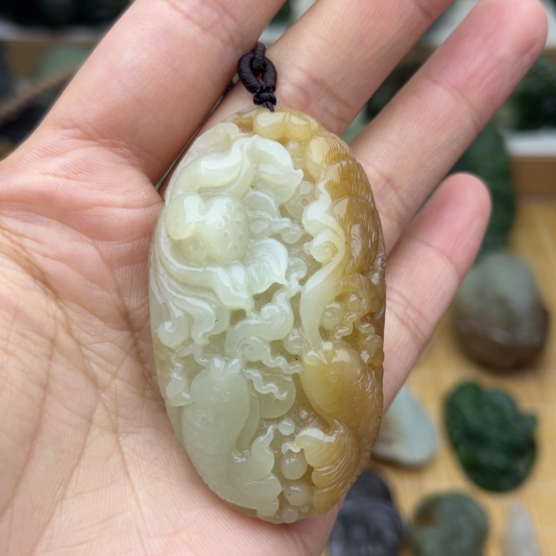 和田玉颈饰未镶嵌