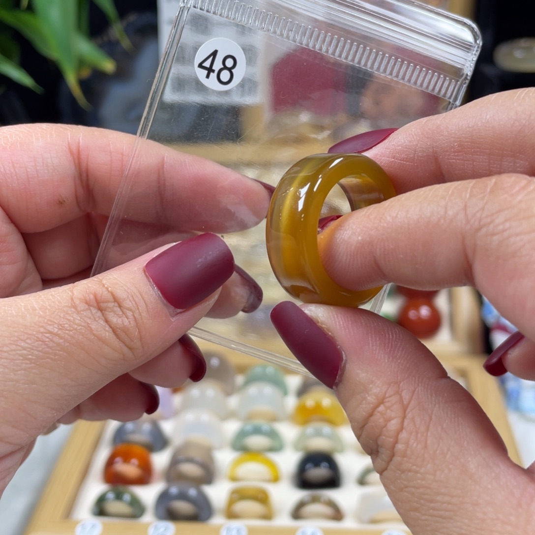 玛瑙/玉髓未镶嵌戒指48号港码23直径20（非质量问题.不退不换）