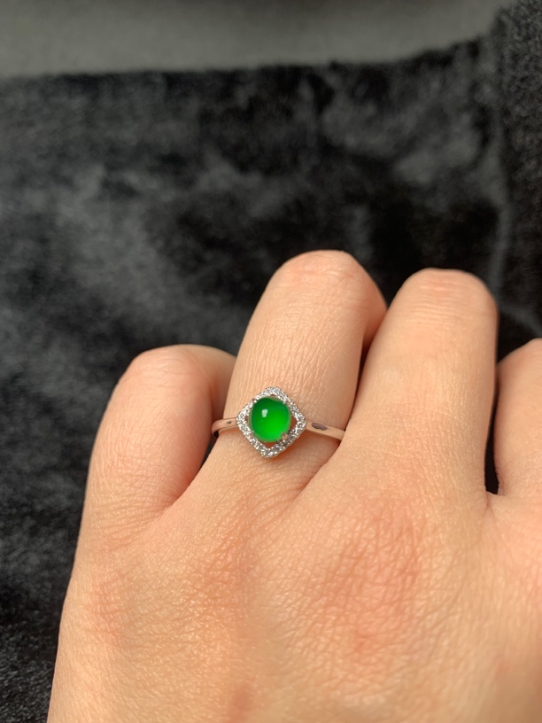 辣绿天然翡翠戒指#货号2075
