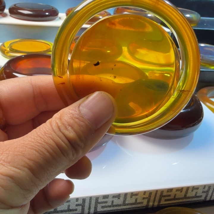 琥珀未镶嵌手镯手镯