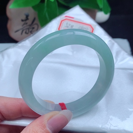 翡翠手镯未镶嵌      正圈52