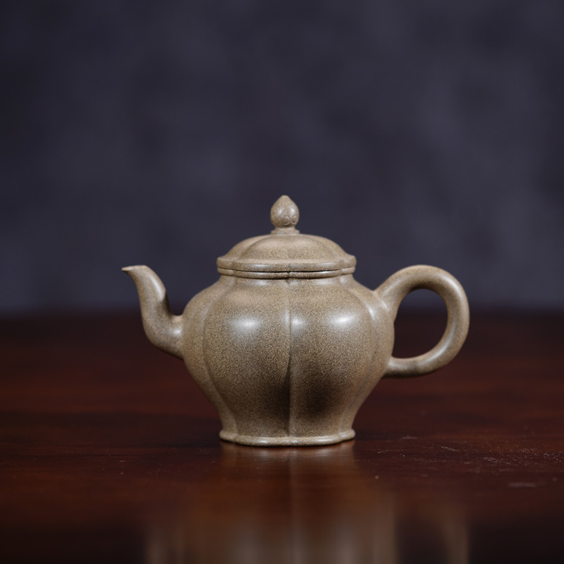 顾脉李氏大师青段海棠宫灯200cc宜兴黄龙山原矿全手工紫砂壶