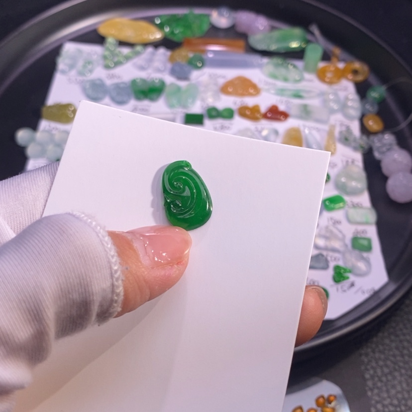 【闪购商品】翡翠挂件未镶嵌如意