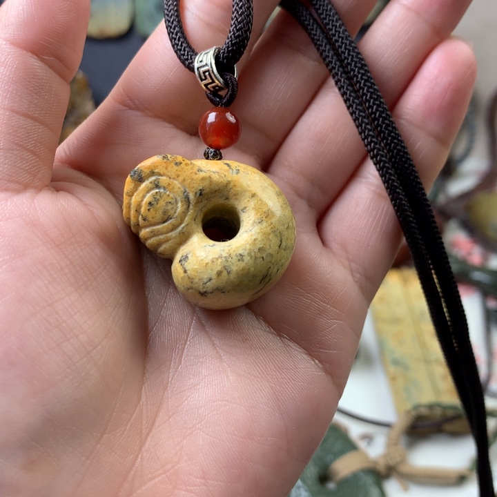 岫岩河磨玉（透闪石质玉）挂件未镶嵌