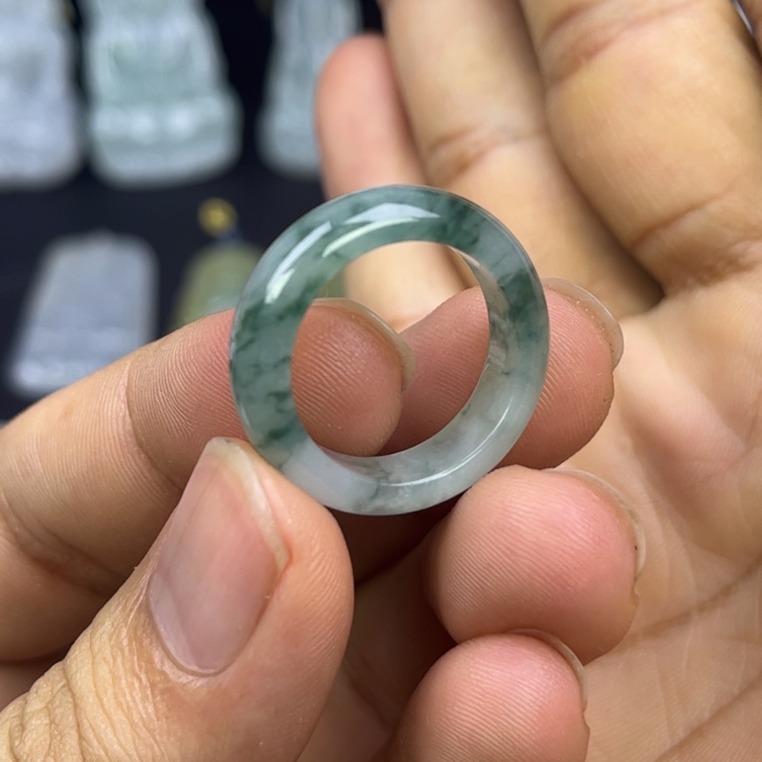 翡翠未镶嵌颈饰缅甸天然翡翠