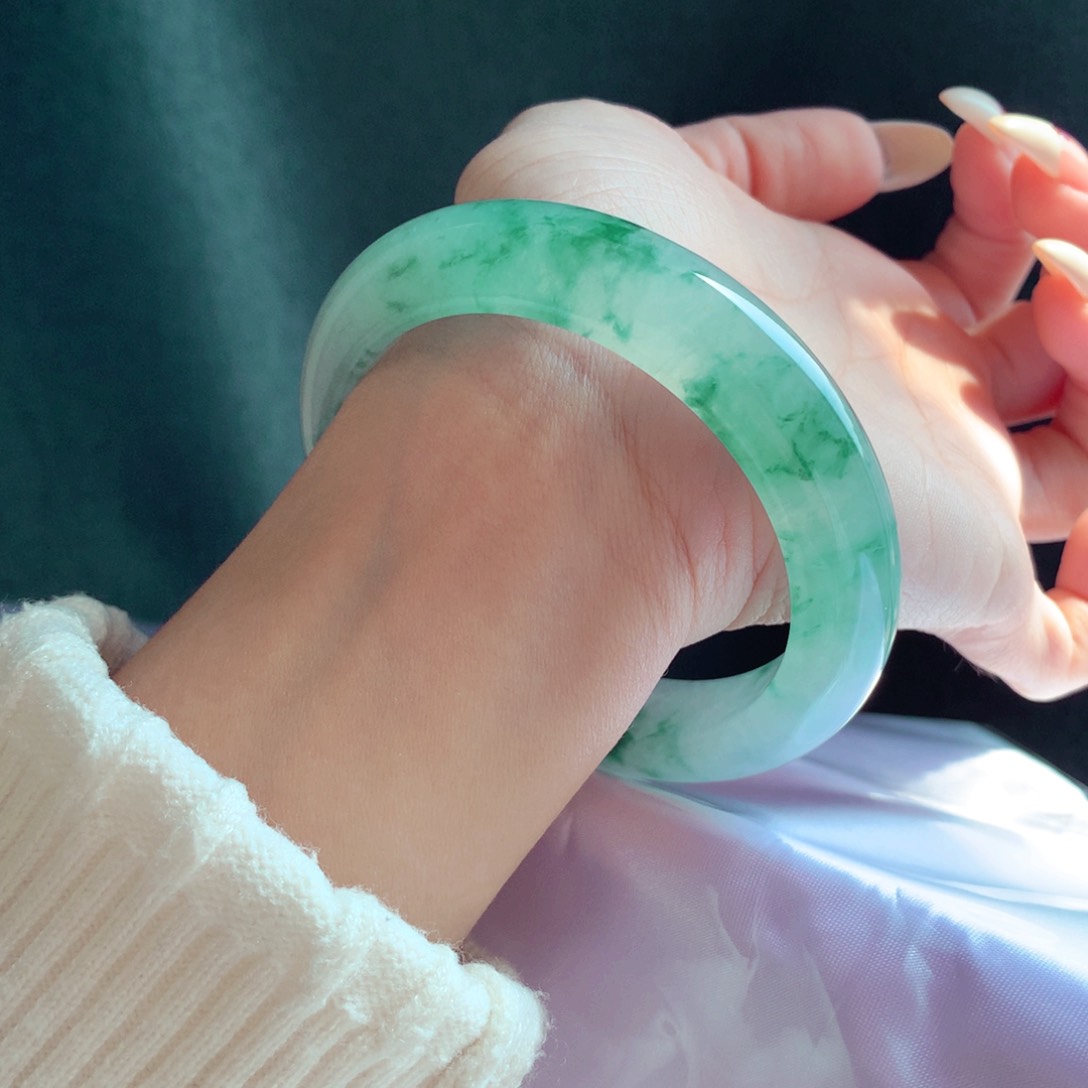 翡翠手镯未镶嵌56.8 大气灵动冰飘 灵