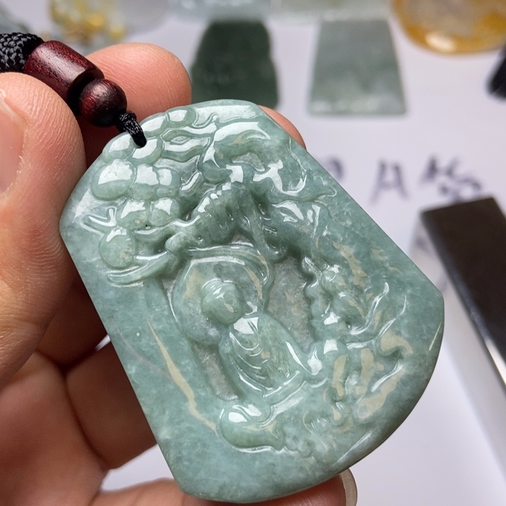 翡翠未镶嵌颈饰翡翠