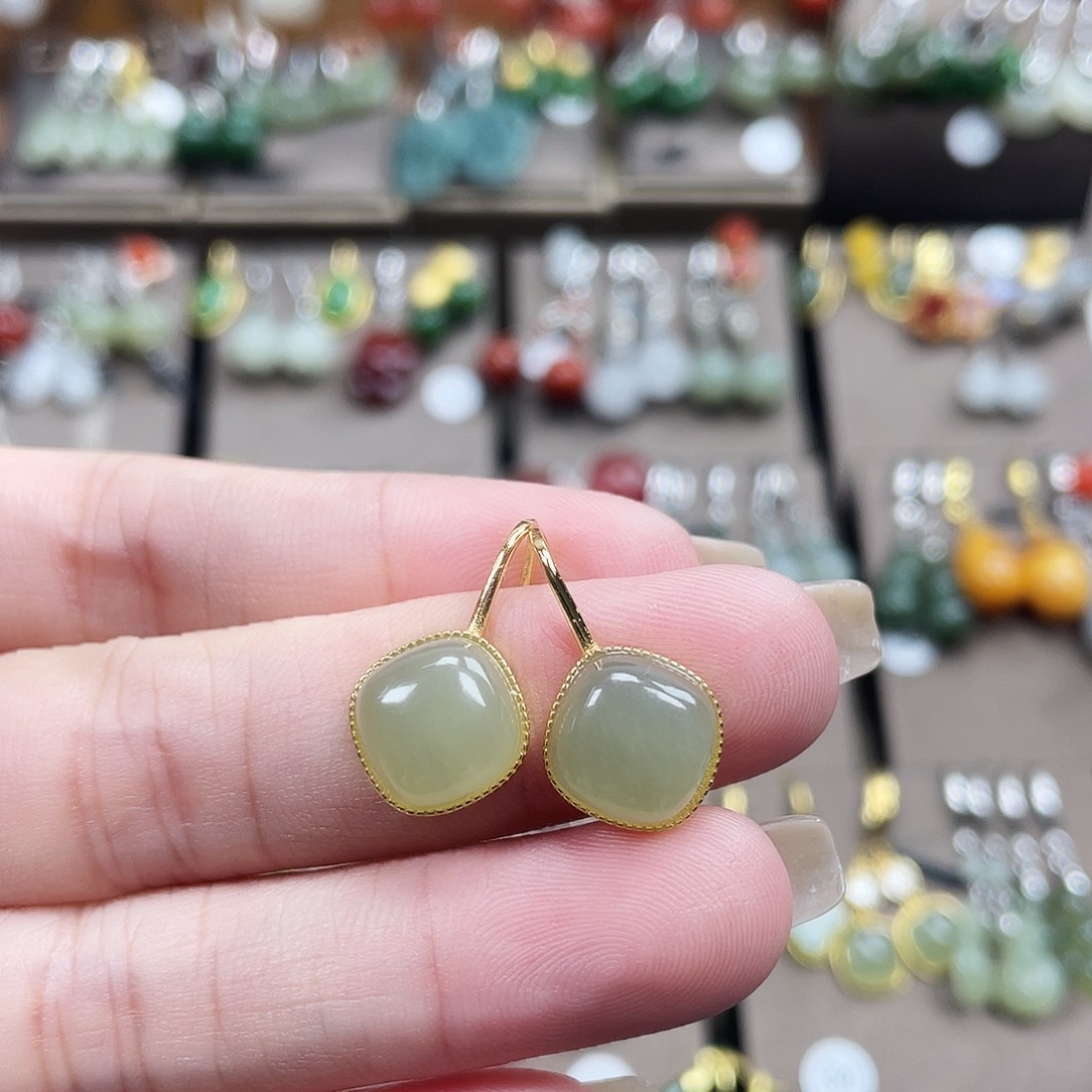 和田玉银S925镶嵌耳饰方糖